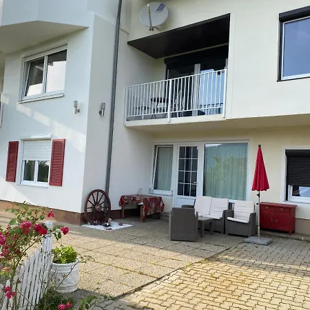 Apartments Let Me In Portschach am Woerthersee Exterior photo