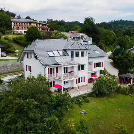 Apartments Let Me In Portschach am Woerthersee Exterior photo