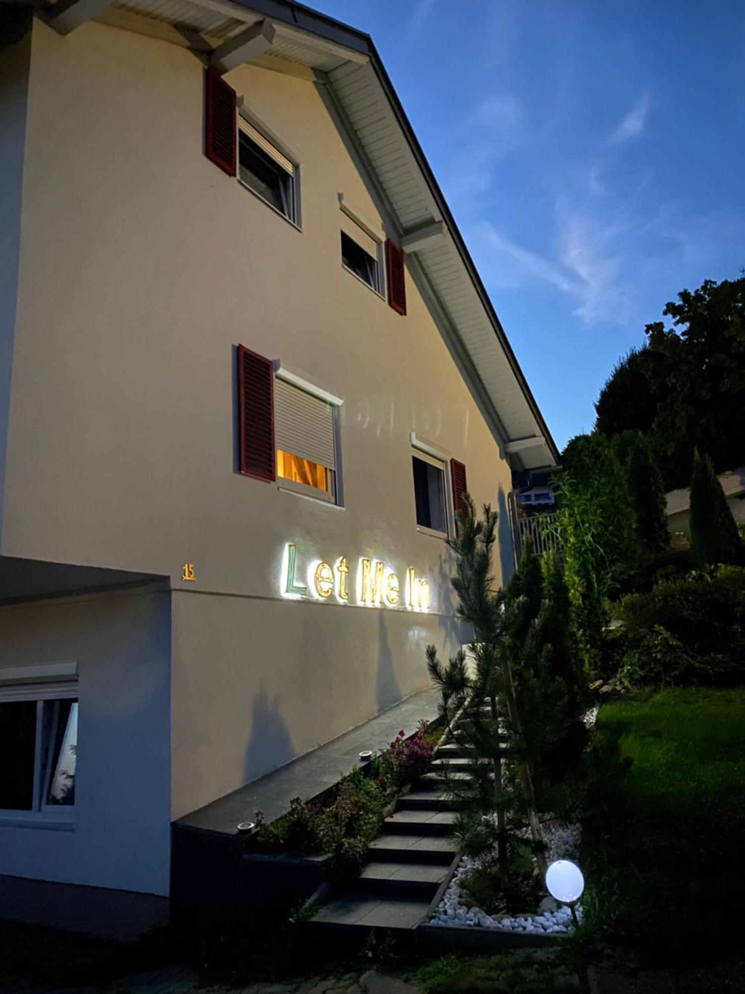 Apartament Let Me In