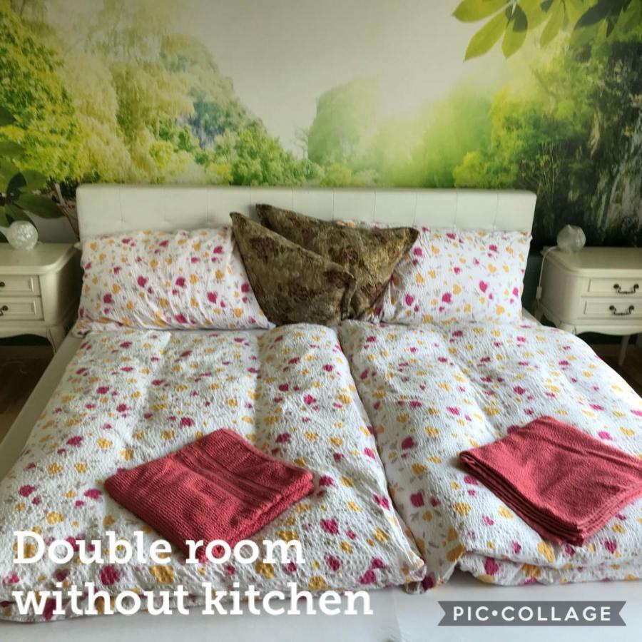 Apartament Let Me In